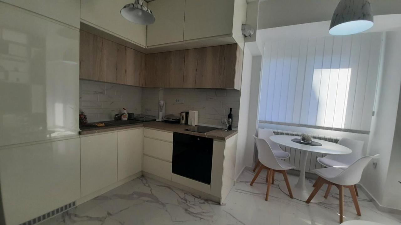 Luxury Apartment Iva Skopje Esterno foto