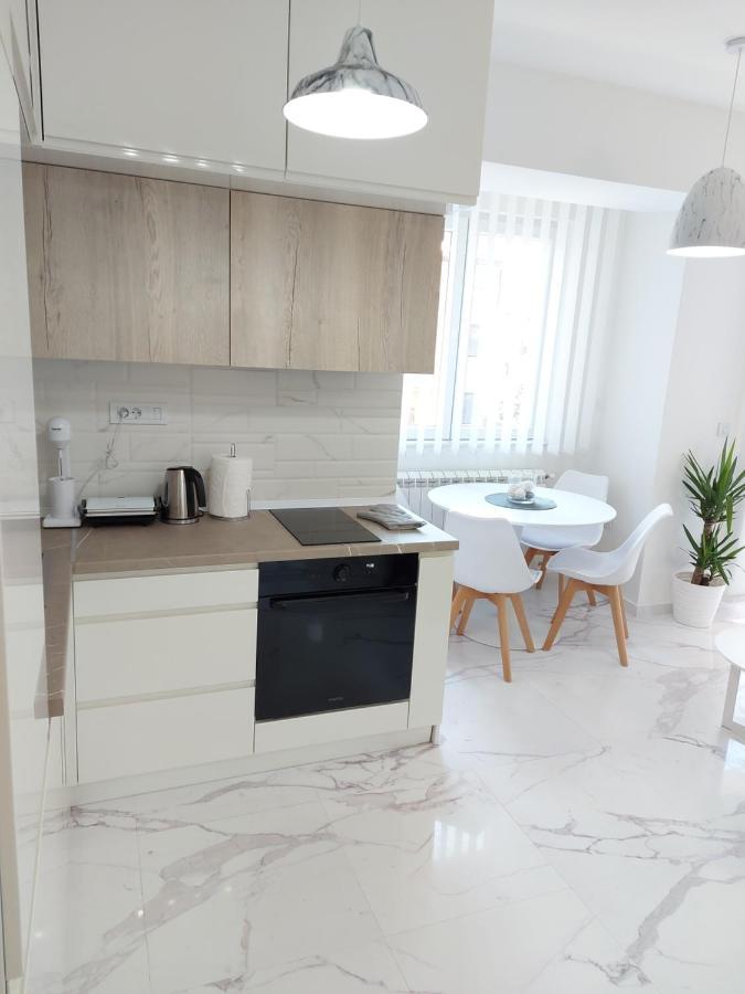Luxury Apartment Iva Skopje Esterno foto