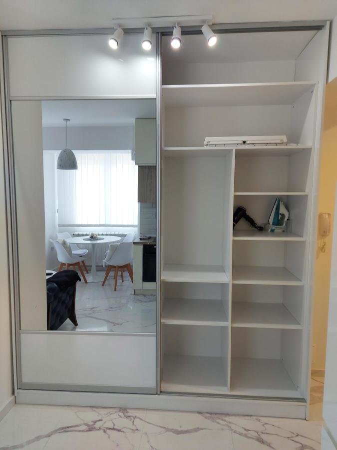 Luxury Apartment Iva Skopje Esterno foto